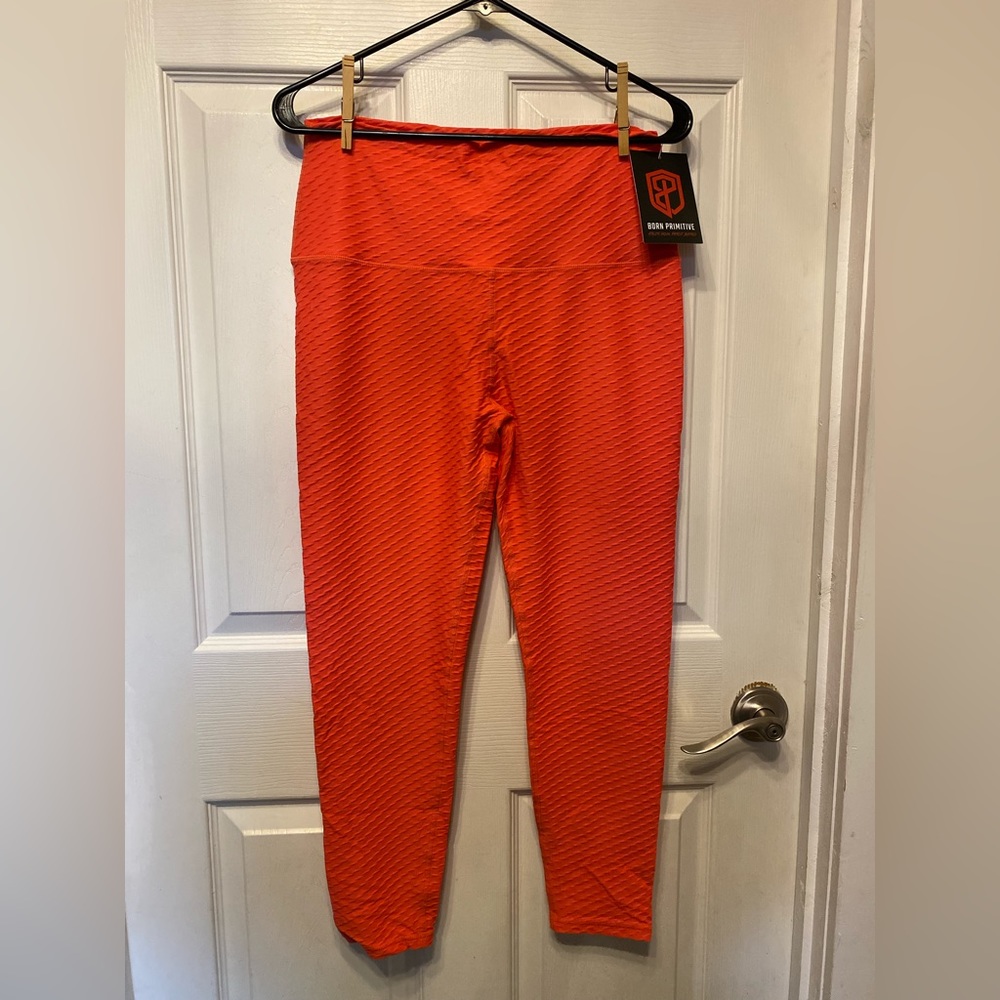 Born Primitive Summit leggings, size XXL, ‘electric punch’ color